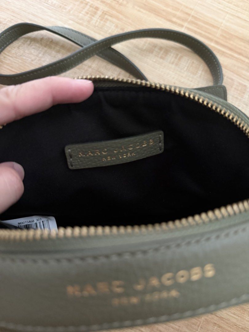 Marc Jacobs Playback Crossbody Bag Olive Green (Category: Cross-body Bags) located in Baguio. Submitted by thelittolwardrobe (Listing ID 1467647345, Image 3). Description: No issue condi 9.5/10.