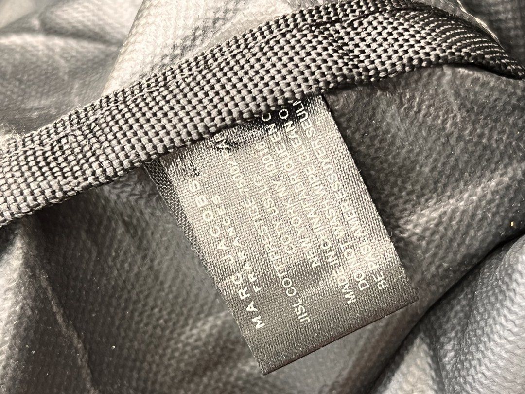 Marc Jacobs tote bag (Category: Luxury Bags & Wallets) located in Cagayan de Oro. Submitted by allaboutukayukaybagscdo (Listing ID 1467612247, Image 3). Description: .