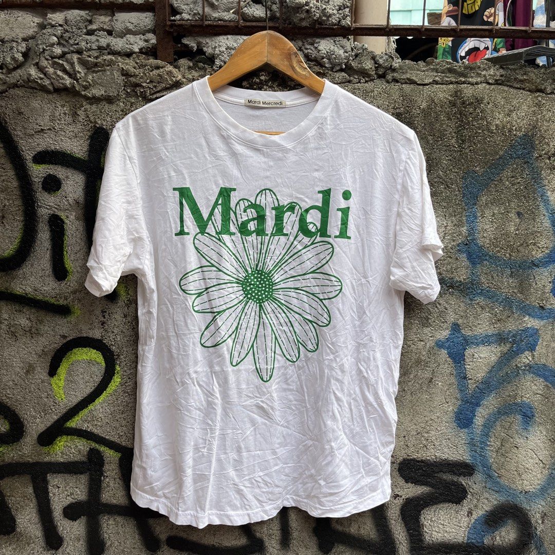Mardi Mercredi (Category: Blouses) located in Las Pinas. Submitted by thrift001 (Listing ID 1467610181, Image 1). Description: - Mardi Mercredi - Medium - Actual dimes - L-27 W-20 - No issue - 700 only.