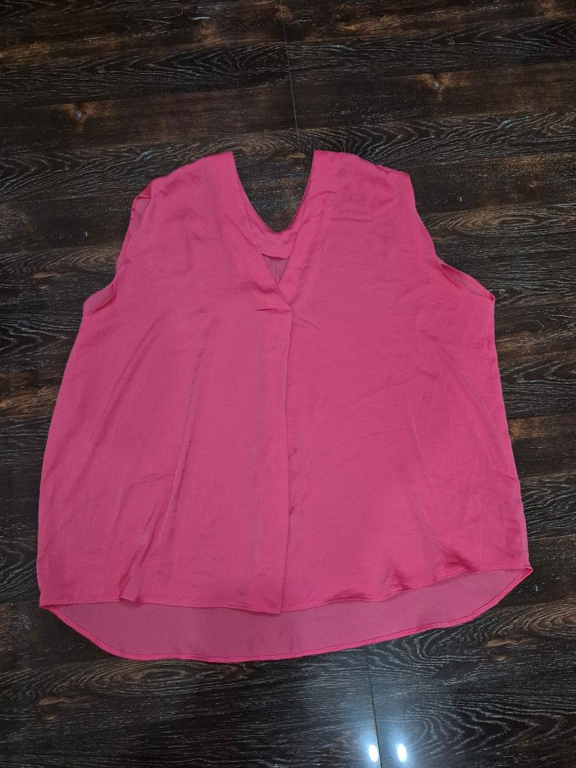 Marks&Spencers Plus SizedSleeveless (Category: Blouses) located in Santa Cruz. Submitted by deenem (Listing ID 1467614555, Image 2). Description: Like New😍👌 No flaws👌 Size 22 on Tag Can fit XL-XXL Asian (Measurements laid flat in inches) Bust:26 Armhole:10.5 Lenght: 28.