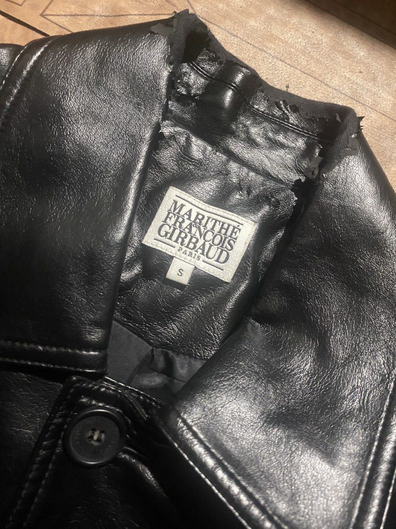 MARTITHÉ FRANCOIS GIRBAUD LEATHER JACKET (Category: Coats, Jackets and Outerwear) located in San Mateo. Submitted by miguel08k (Listing ID 1467711570, Image 2). Description: MARITHÉ FRANCOIS GIRBAUD (MF+G) LEATHER JACKET W: 23 L: 29 issue: peeling (some part is may bakbak) .