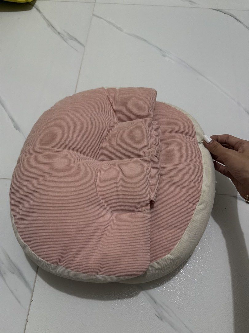 Maternity Pillow (Category: Everything Else Others) located in Las Pinas. Submitted by gmonteros (Listing ID 1467687894, Image 3). Description: .