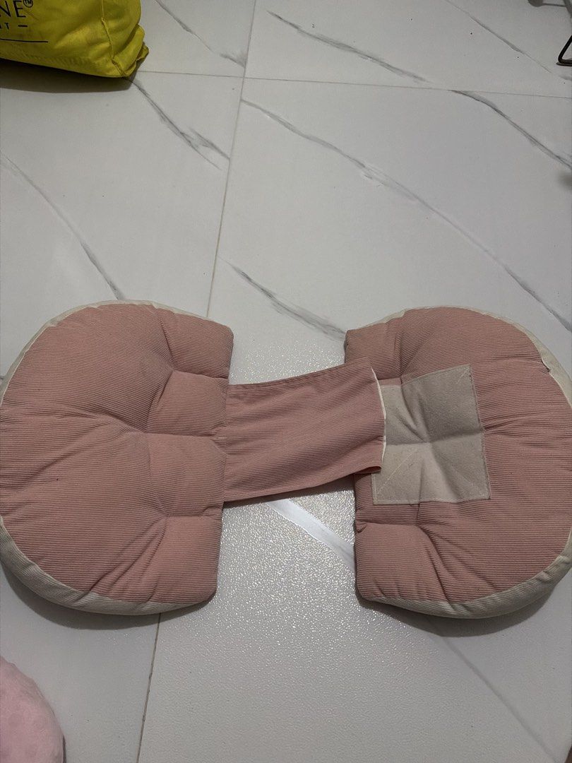 Maternity Pillow (Category: Everything Else Others) located in Las Pinas. Submitted by gmonteros (Listing ID 1467687894, Image 2). Description: .