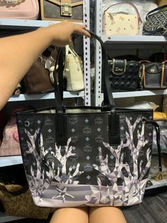 (Category: ) located in . Submitted by _prettysimplecollection (Listing ID 1467781014, Image 1). Description: .