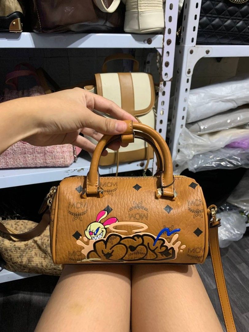MCM Mini Doctors Bag (Category: Cross-body Bags) located in Valenzuela. Submitted by _prettysimplecollection (Listing ID 1467777384, Image 1). Description: .