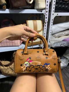 (Category: ) located in . Submitted by _prettysimplecollection (Listing ID 1467777384, Image 1). Description: .
