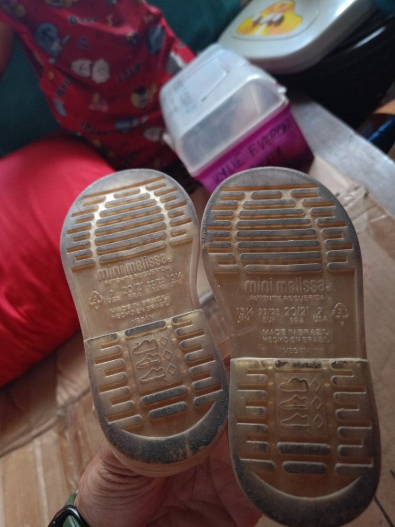 Melissa shoes (Category: Babies & Kids Fashion) located in Manila. Submitted by raymund2501 (Listing ID 1467697487, Image 3). Description: for sale Melissa shoes size 7 20/21 pang 3 to 4 depende sa paa ng bata.
