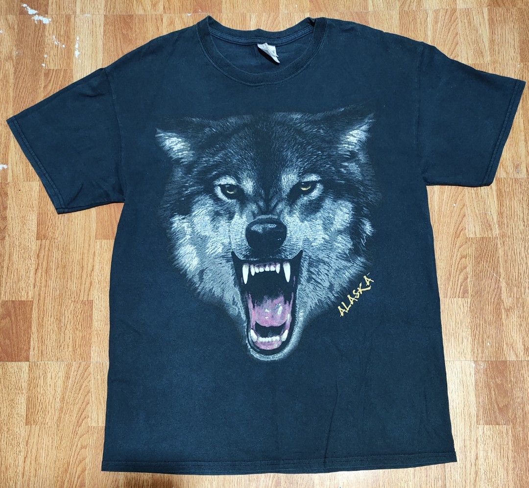 Mens T- Shirt (Category: Tshirts & Polo Shirts ) located in Antipolo. Submitted by thriftified_12 (Listing ID 1467765500, Image 3). Description: For Sale: Pre-Loved Items loc: lower antipolo, inarawan.