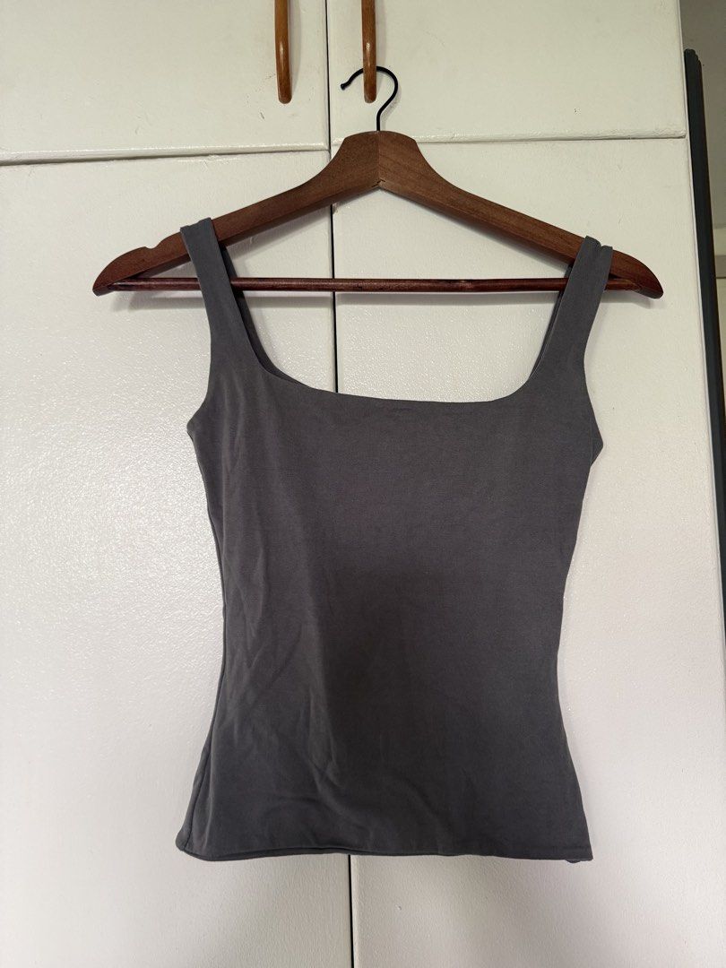 MERA Grey Square Neck Tank Top Size S (Category: Sleeveless) located in Iloilo. Submitted by trixiaaa18 (Listing ID 1467626477, Image 1). Description: - Brand: MERA - Color: Grey - Size: S - Design: Square neckline with thick straps - Material: Soft, stretchy fabric - Origin: Made in the Philippines.