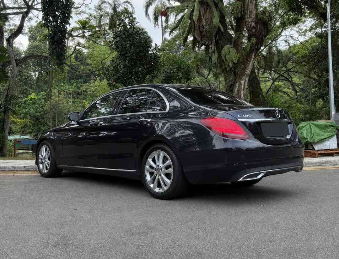 Mercedes-Benz C-Class Saloon C180 Avantgarde (A) (Category: Used Cars) located in Singapore. Submitted by carousell_certified_partners (Listing ID 1465347187, Image 3). Description: Well maintained unit with regular servicing done! Original Selenite Grey Metallic paintwork with prestine black leather upholstery! Comes with additional 3 years engine & gearbox warranty for a peace of mind purchase! Experience luxury in this prestige branded reliabl