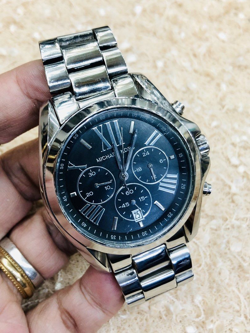 Michael kors (Category: Men's Watches) located in Cavite. Submitted by onstuffs_19 (Listing ID 1467606101, Image 2). Description: .