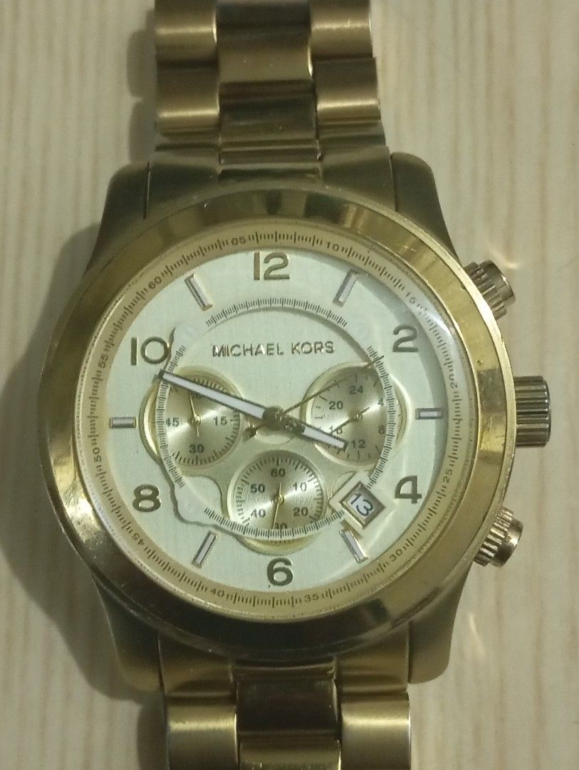 Michael kors large (Category: Men's Watches) located in Las Pinas. Submitted by quick_deals_great_finds2 (Listing ID 1467723649, Image 2). Description: Original good working condition Quartz chronograph with battery 42mm large fits wrist 7 inches.