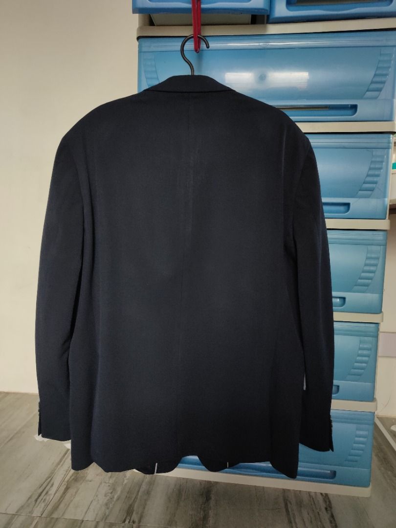 Michael Kors Navy Blazer - XL (Category: Coats, Jackets and Outerwear) located in Dasmarinas. Submitted by acesteve (Listing ID 1467756755, Image 2). Description: Size in inches: 24 width 31 length No issues or alterations Loc: Dasma Cavite MOP: Gcash.