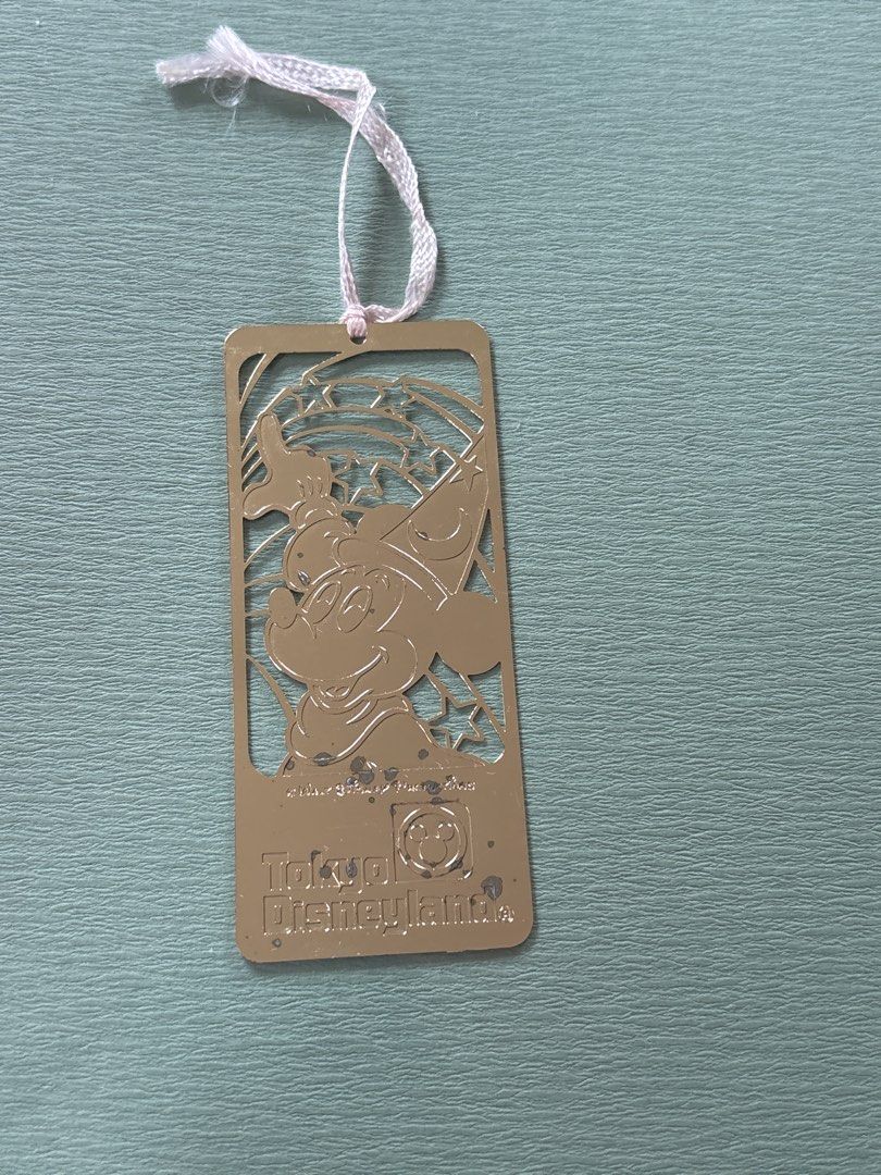 Mickey Mouse metal bookmark (Category: Vintage Collectibles) located in Calamba. Submitted by cur8d (Listing ID 1467650012, Image 1). Description: .