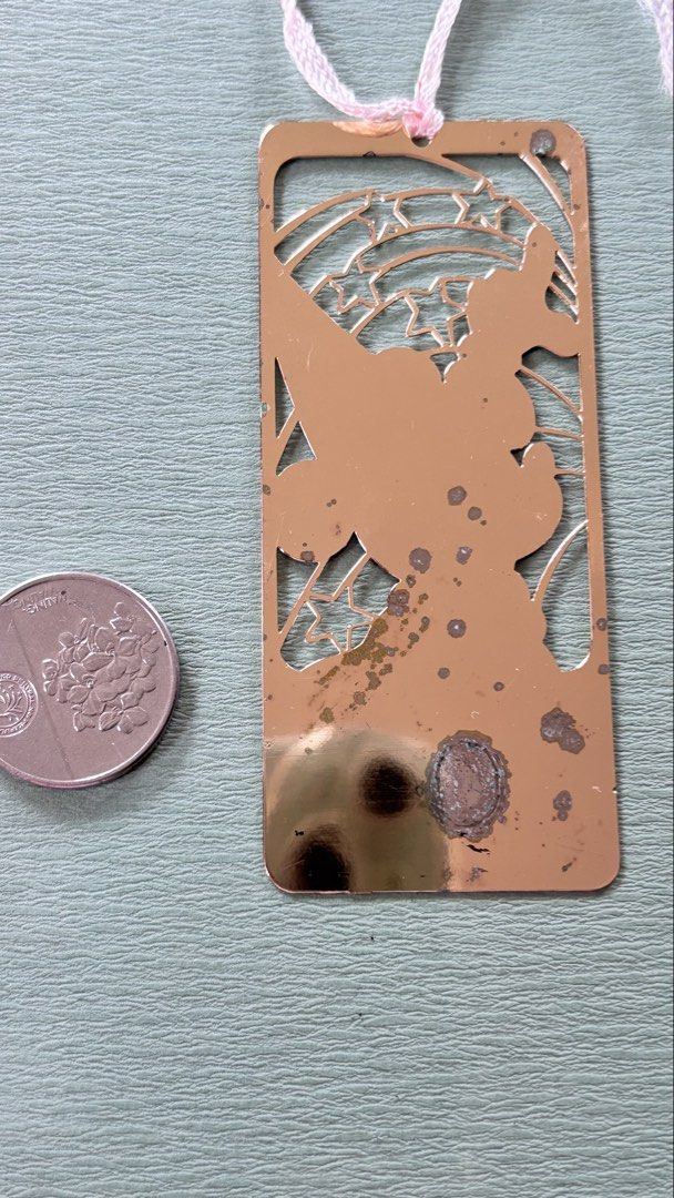Mickey Mouse metal bookmark (Category: Vintage Collectibles) located in Calamba. Submitted by cur8d (Listing ID 1467650012, Image 3). Description: .