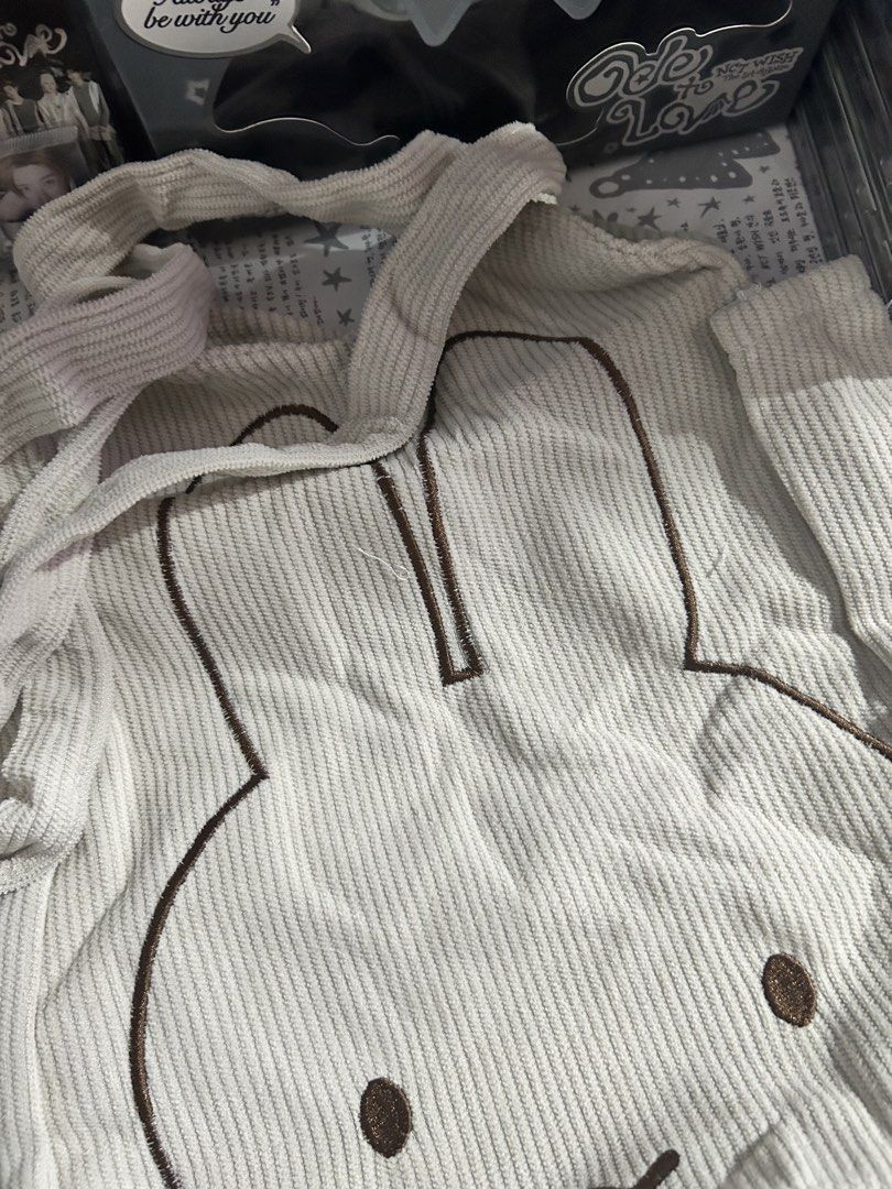 Miffy Tote Bag (Category: Tote Bags) located in Pasig City. Submitted by yushimycat (Listing ID 1467724010, Image 1). Description: please read: ⭑ type: corduroy ⭑ miffy du/pe items only ⭑ unused, opened for photos only ⭑ onhand! good condi mop: gcash, maribank mod: direct jnt, sdd ⭑ if inch you can dm me on X @intoyusion .