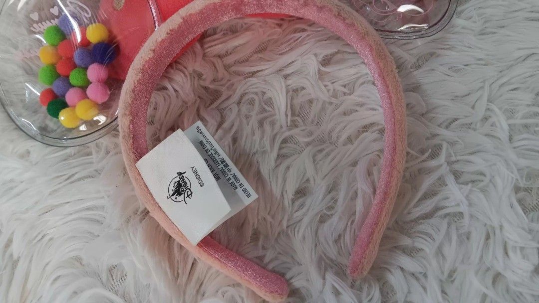 Minnie clear ears headband (Category: Interactive Toys) located in Baguio. Submitted by gherszelle (Listing ID 1467699919, Image 3). Description: .
