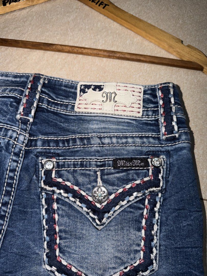 MISS ME MID RISE SHORT WOMENS (Category: Shorts) located in Manila. Submitted by triptothrift7 (Listing ID 1467758992, Image 3). Description: message if you are interested! for fast transaction MISS ME MID RISE SHORT WOMENS for only 700 shipped size 26 to 28 length 13 no issue need wash only excellent condition color rate 9/10 authentic legit mode of payment gcash or bank transfer location Biñan laguna.