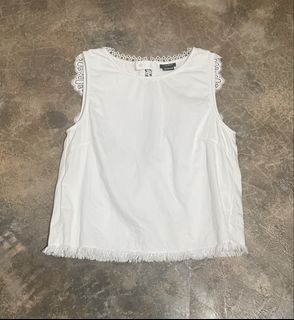 (Category: ) located in . Submitted by mj_designervintagecurator (Listing ID 1467681303, Image 1). Description: .