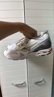 （分類：）位於 。 由 jesuishahaha 提交（商品編號 1467838219，圖片 1）。簡介： 。