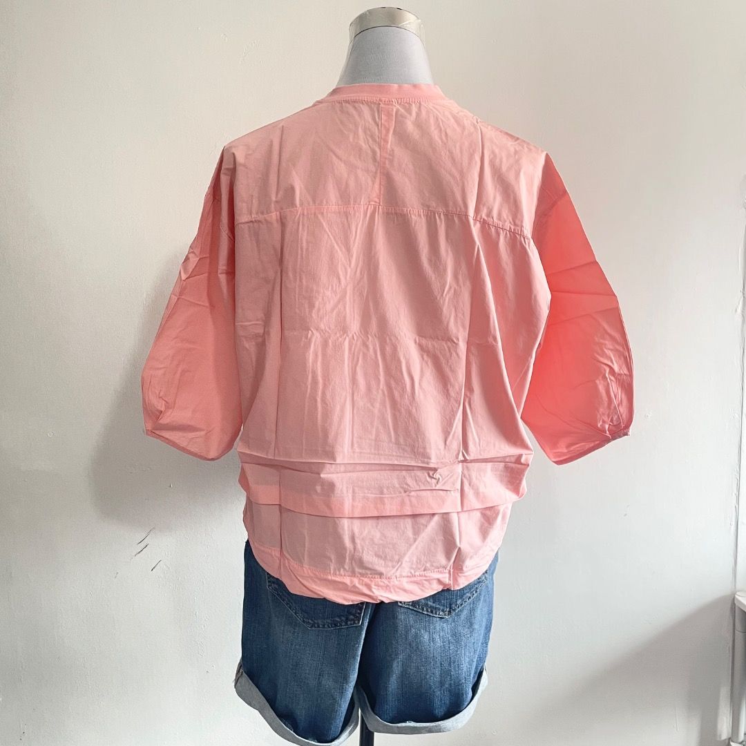 M-L Classy Peach Blouse (Category: Blouses) located in Bacolor. Submitted by chicn_classy (Listing ID 1467745528, Image 2). Description: .