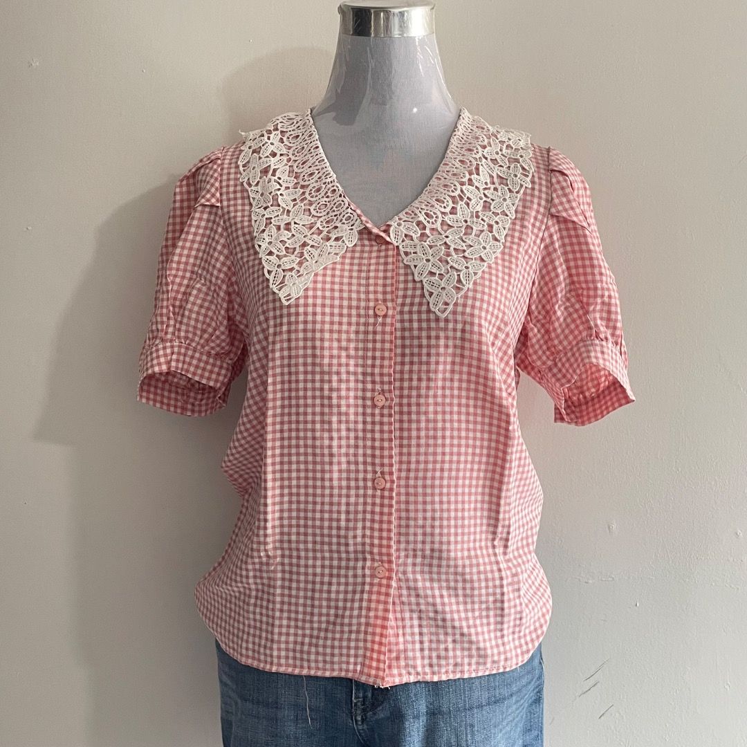 M-L Gingham Pink Puff Blouse (Category: Blouses) located in Bacolor. Submitted by chicn_classy (Listing ID 1467748460, Image 2). Description: .