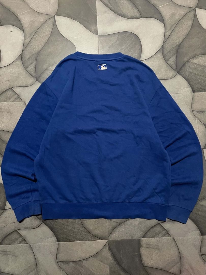 MLB LA SWEATSHIRT (Category: Coats, Jackets and Outerwear) located in Tabaco. Submitted by touchbytats (Listing ID 1467735643, Image 3). Description: length: 26 width: 23 issue: no issue condition: lightly used 📍Shipping fee is shouldered by the buyer NOTE: 📍Please manage your expectation. 📍These are thrifted items, already washed and ready to wear. However, some pieces may have stains that can be removed with washing. 📍Minor signs of wear or