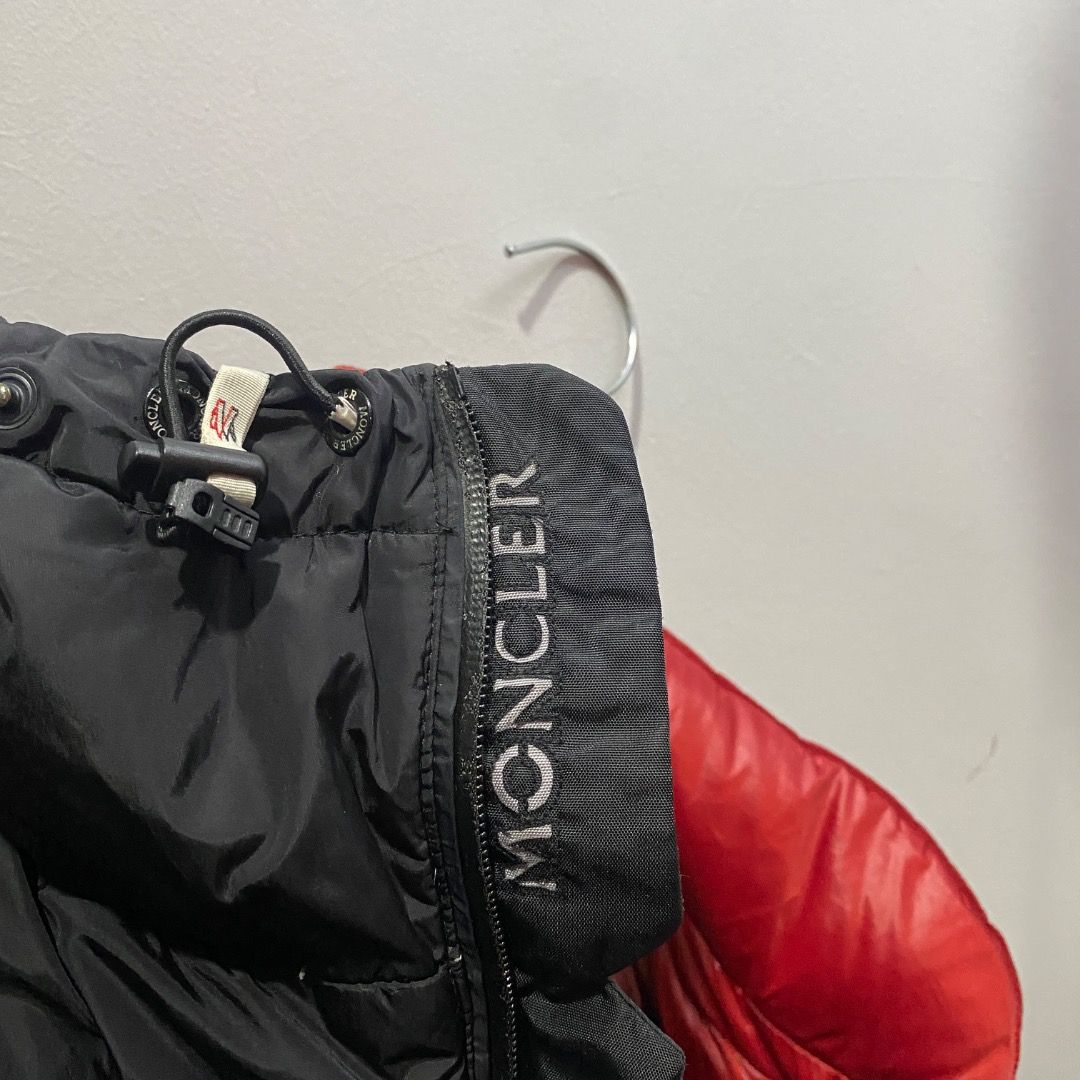 Moncler Grenoble Remarde Down Jacket M/L (Category: Coats, Jackets and Outerwear) located in Antipolo. Submitted by bentakahitanoano (Listing ID 1467782748, Image 2). Description: This item is a Moncler Grenoble Remarde Down Coat, specifically from the 2014–2015 Fall/Winter collection. It is designed as a technical utility winter jacket featuring prominent cargo-style chest and hand pockets, horizontal quilting, and a distinct contrast colored li