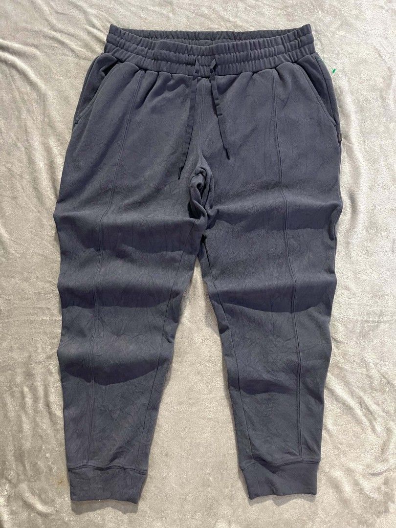 Mondetta luxury feels (Category: Joggers) located in Manila. Submitted by zenwind_3cdc42 (Listing ID 1467651176, Image 1). Description: Mondetta luxury feels • Excellent Condition • 10/10 Rate • Shipping via J&t // LBC // Flash •Payment Thru Gcash.