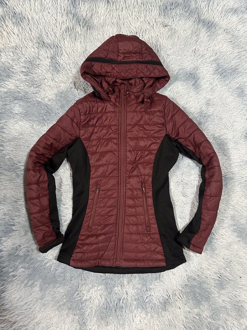 Mondetta Outdoor Project Womens Puffer Jacket (Category: Others Tops) located in Baao. Submitted by revamped.co (Listing ID 1467718095, Image 1). Description: Mondetta Outdoor Project Womens Puffer Jacket Like New Size XS 16 by 25.5 Inches No Issue.