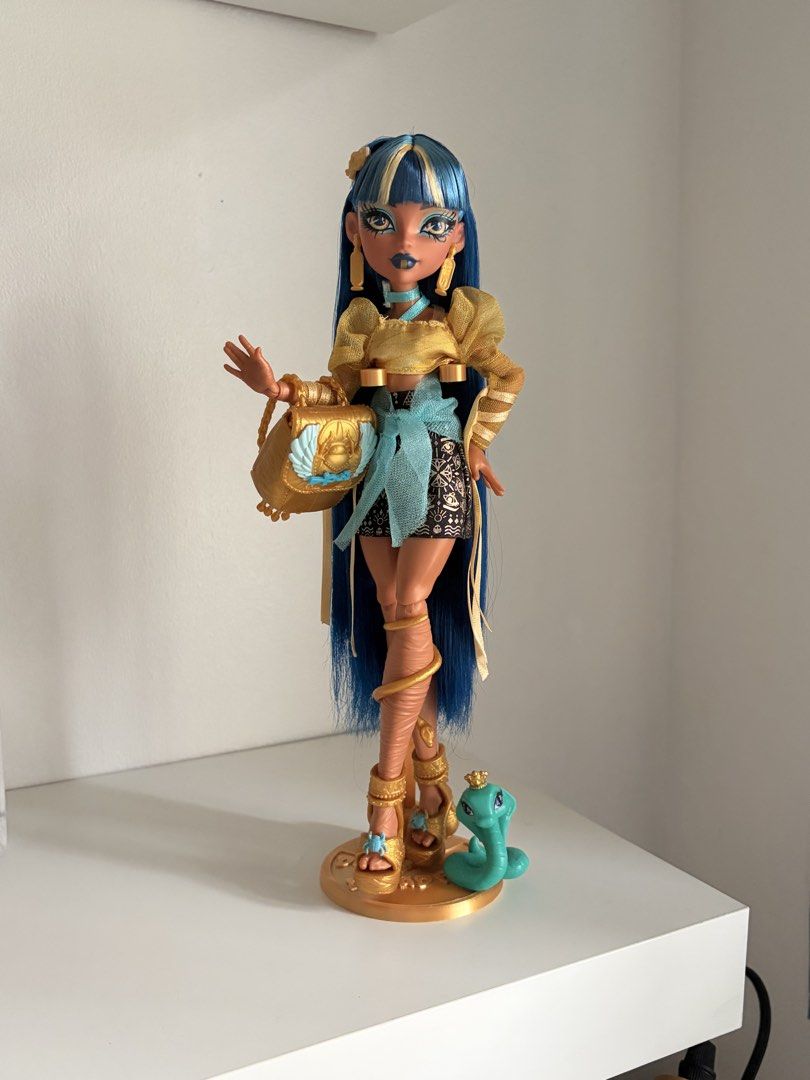 Monster High Cleo G3 (Category: Kids Toys) located in Quezon City. Submitted by g4yb3 (Listing ID 1467693281, Image 2). Description: Monster High G3 Core Refresh Cleo - Almost complete, only missing one hair clip.