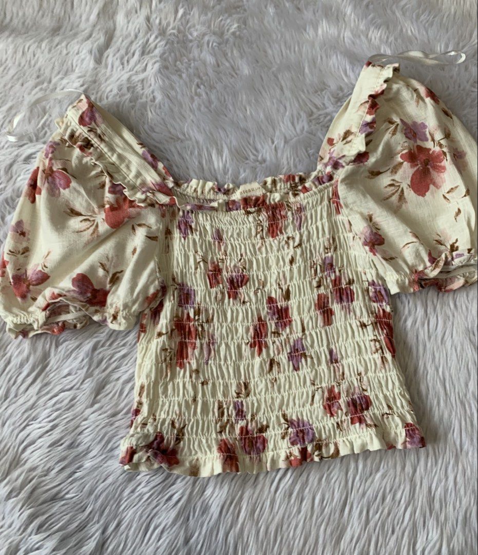 MONTEAU LOS Angeles Blouse (Category: Blouses) located in Cebu City. Submitted by _labelscebu (Listing ID 1467609649, Image 2). Description: .