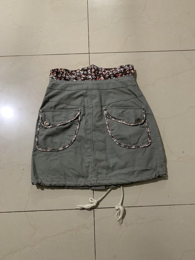 Morgan de toi (Category: Skirts) located in Antequera. Submitted by litsthrift (Listing ID 1467719943, Image 2). Description: morgan de toi utility cargo skirt.