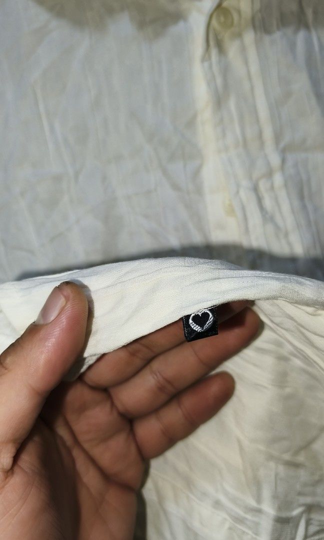 MORGEN DE TOI HOMME (Category: Luxury Apparel) located in Makati City. Submitted by updownthrift (Listing ID 1467610027, Image 3). Description: NO ISSUE NEED WASH.