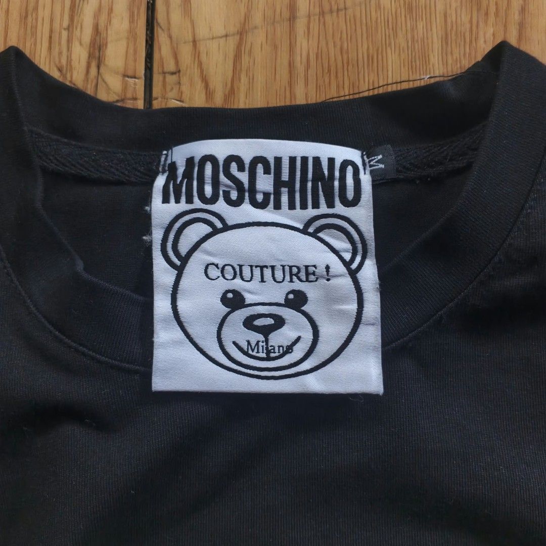 MOSCHINO Tee (Category: Activewear) located in Manila. Submitted by thriftinefolife (Listing ID 1467794266, Image 2). Description: Excellent Condition.