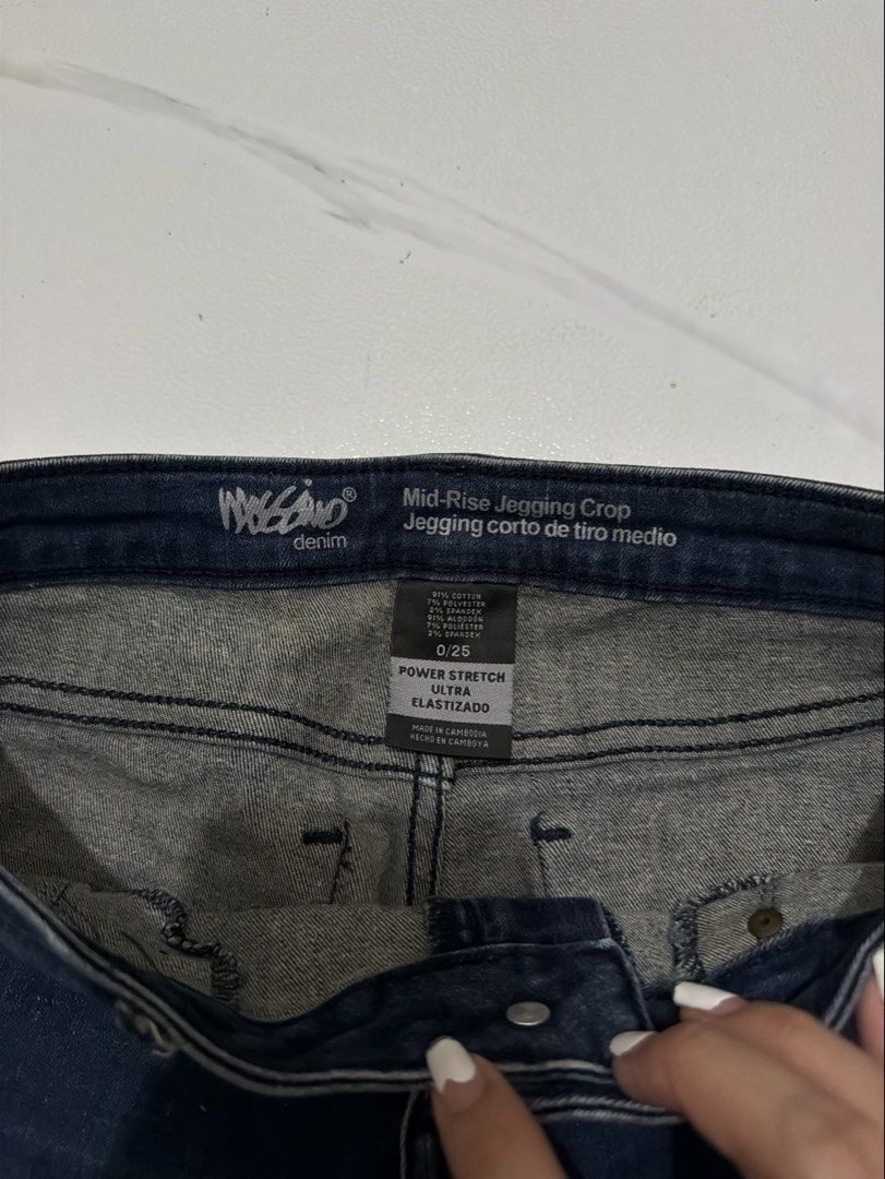 Mossimo Mid rise jegging (Category: Jeans) located in Las Pinas. Submitted by gmonteros (Listing ID 1467711550, Image 3). Description: .
