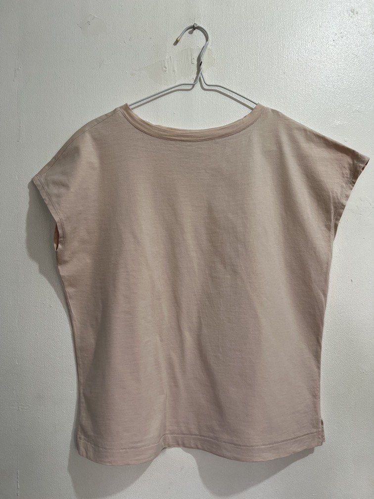 Muji blush pink top (Category: Blouses) located in Las Pinas. Submitted by gaeley (Listing ID 1467614198, Image 1). Description: M on tag b: 20" armpit to armpit l: 23".