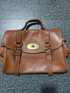 (Category: ) located in . Submitted by candyclosetph (Listing ID 1467754305, Image 1). Description: .