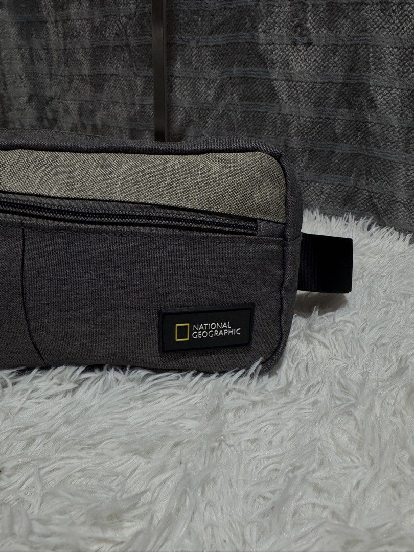 NATIONAL GEOGRAPHIC (Category: Belt bags, Clutches and Pouches) located in Cagayan de Oro. Submitted by akidomingo088 (Listing ID 1467604038, Image 3). Description: good condition no hiden flaws please check photos provided what you see what you get 🫶🏻.