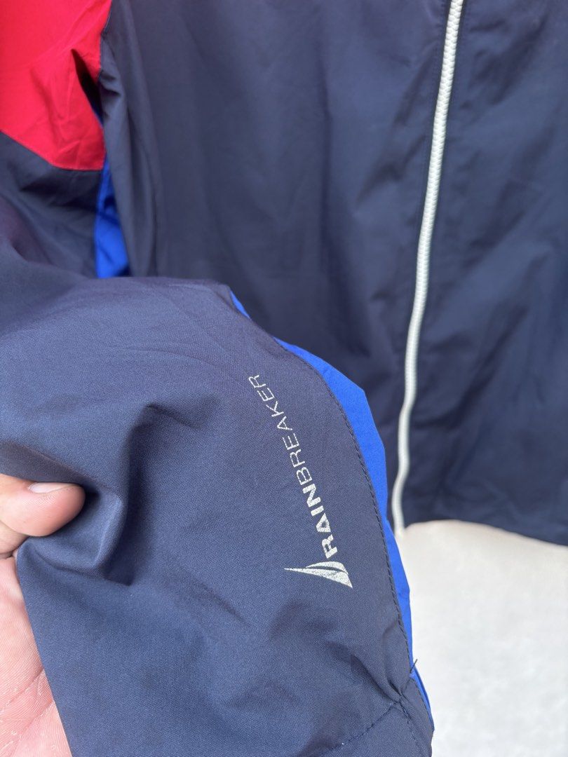 Nautica Rainbreaker (Category: Coats, Jackets and Outerwear) located in Baybay. Submitted by thrift.ed2023 (Listing ID 1467672790, Image 3). Description: Nautica Rainbreaker Large to XL 23x29 No Issue Need Wash Excellent Condition.