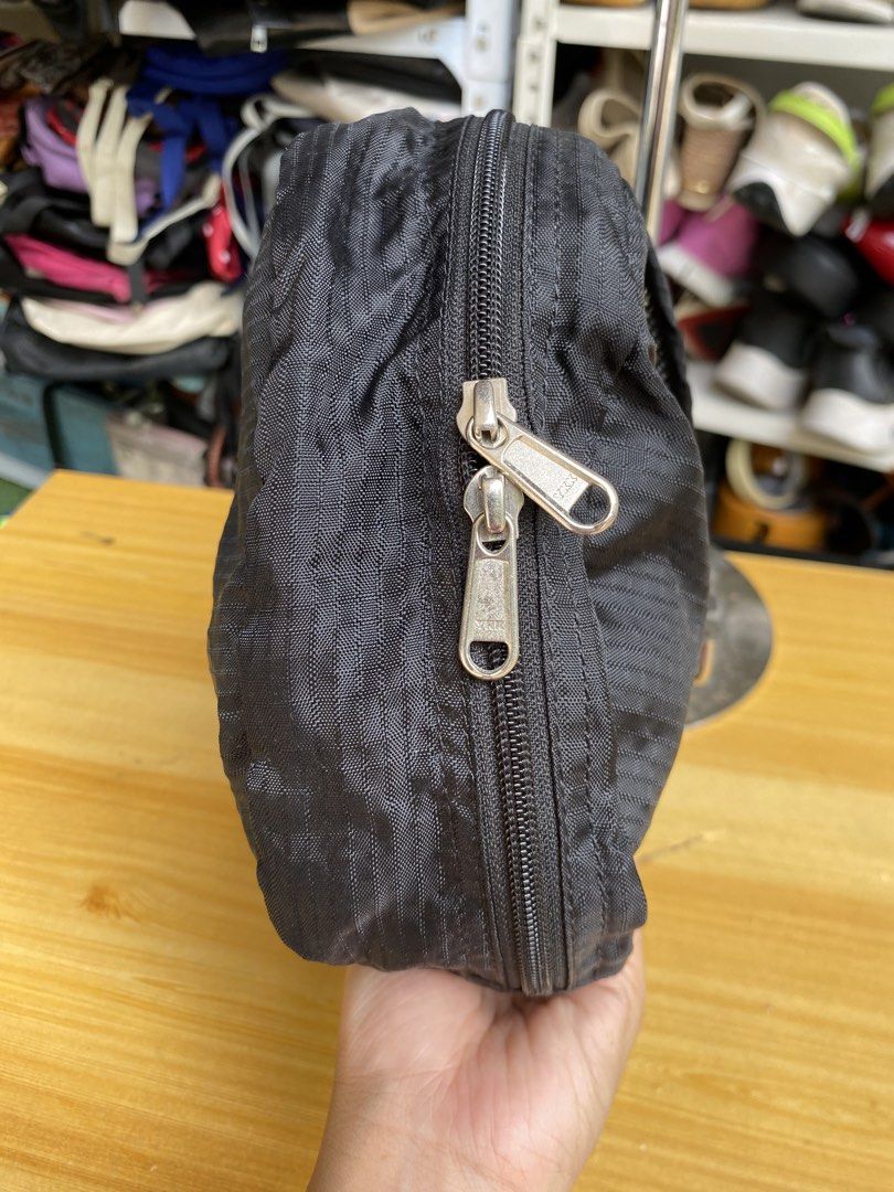 Nepa - Travel pouch (Category: Purses & Pouches) located in Davao. Submitted by kurt2021.turtle (Listing ID 1467613764, Image 2). Description: .