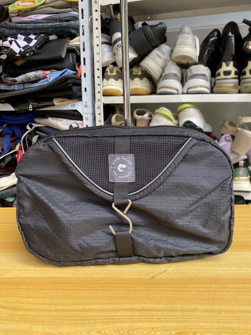 Nepa - Travel pouch (Category: Purses & Pouches) located in Davao. Submitted by kurt2021.turtle (Listing ID 1467613764, Image 1). Description: .