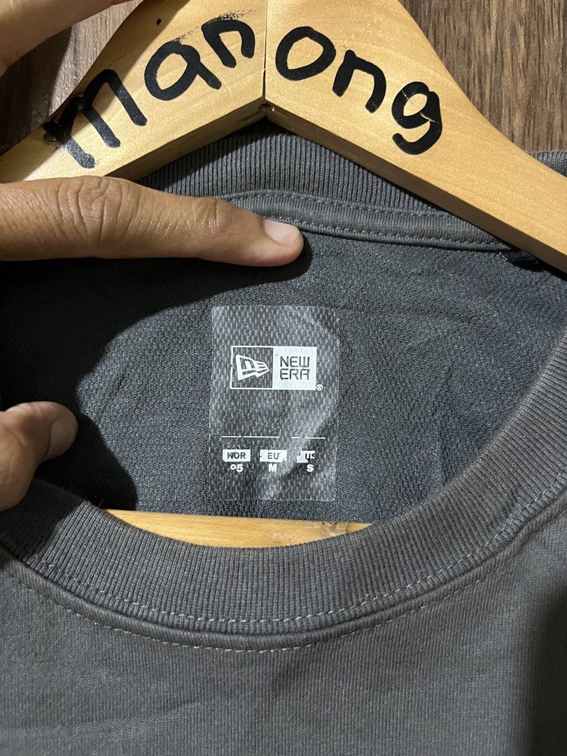 New era (Category: Tshirts & Polo Shirts ) located in Manila. Submitted by manonghits.12 (Listing ID 1467832800, Image 2). Description: New era Good as new Med 20/27 650+sf only Unli vouch po .