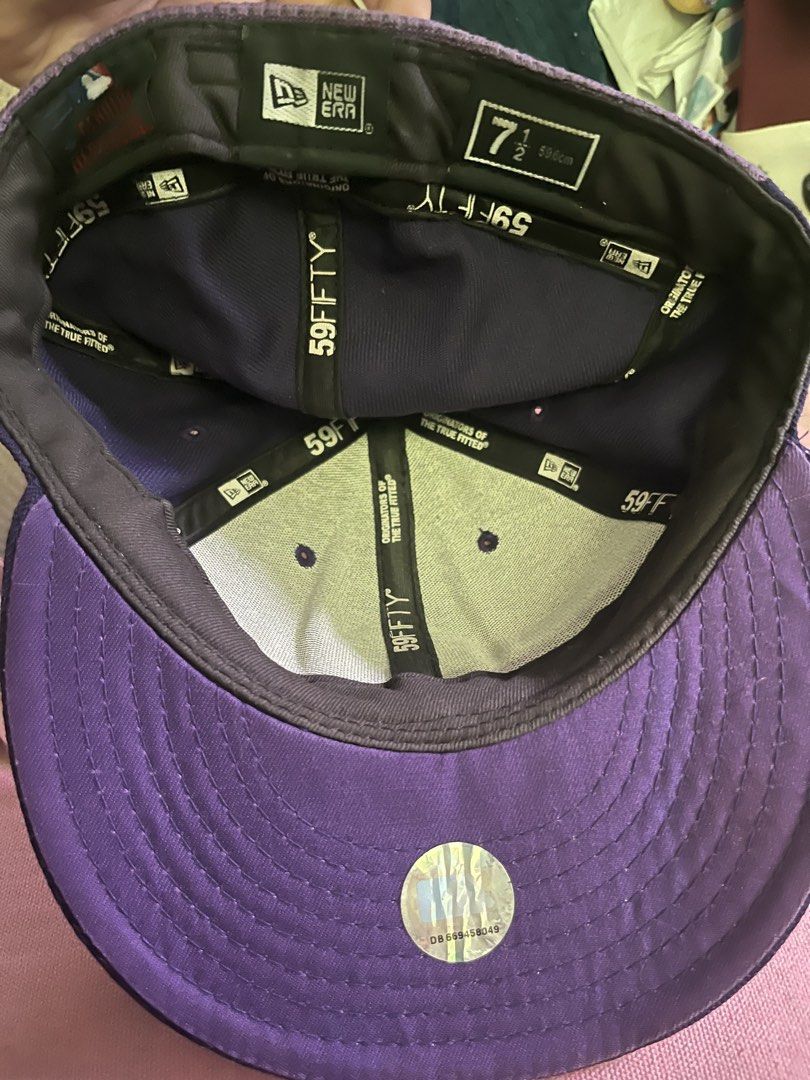 New era cap (Category: Caps & Hats) located in Manila. Submitted by thriftstoreph (Listing ID 1467682349, Image 3). Description: .