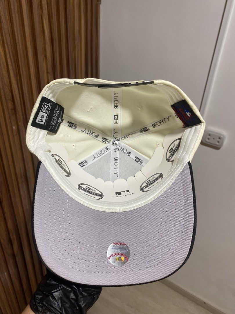 New Era LA Dodgers 9FORTY Rose Adjustable Snapback Cap (Category: Caps & Hats) located in Caloocan City. Submitted by heatedcaps4425 (Listing ID 1467801880, Image 3). Description: - Brand: New Era 9FORTY Snapback - Color: Off-white and black - Design: LA Dodgers front logo with embroidered red roses and crosses - Special Feature: Unique side patch on the right panel - Fit: Adjustable plastic strap at the back - Condition: Brand new with original 