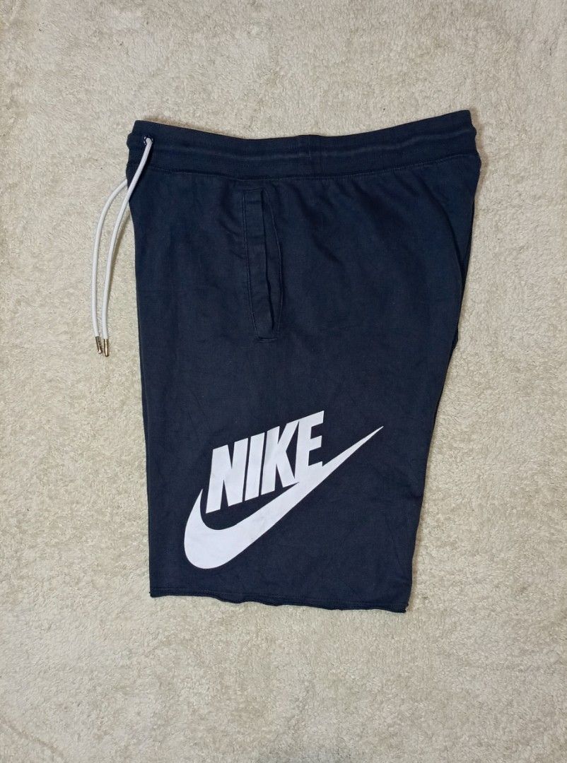 Ni ke Alumni (Category: Shorts) located in Andop. Submitted by loots.ni.ken (Listing ID 1467706893, Image 1). Description: Ni ke Alumni 🔥 Waist line: 30-34 Length: 19 Good as new Color rate: 10 No issue DM 📥.