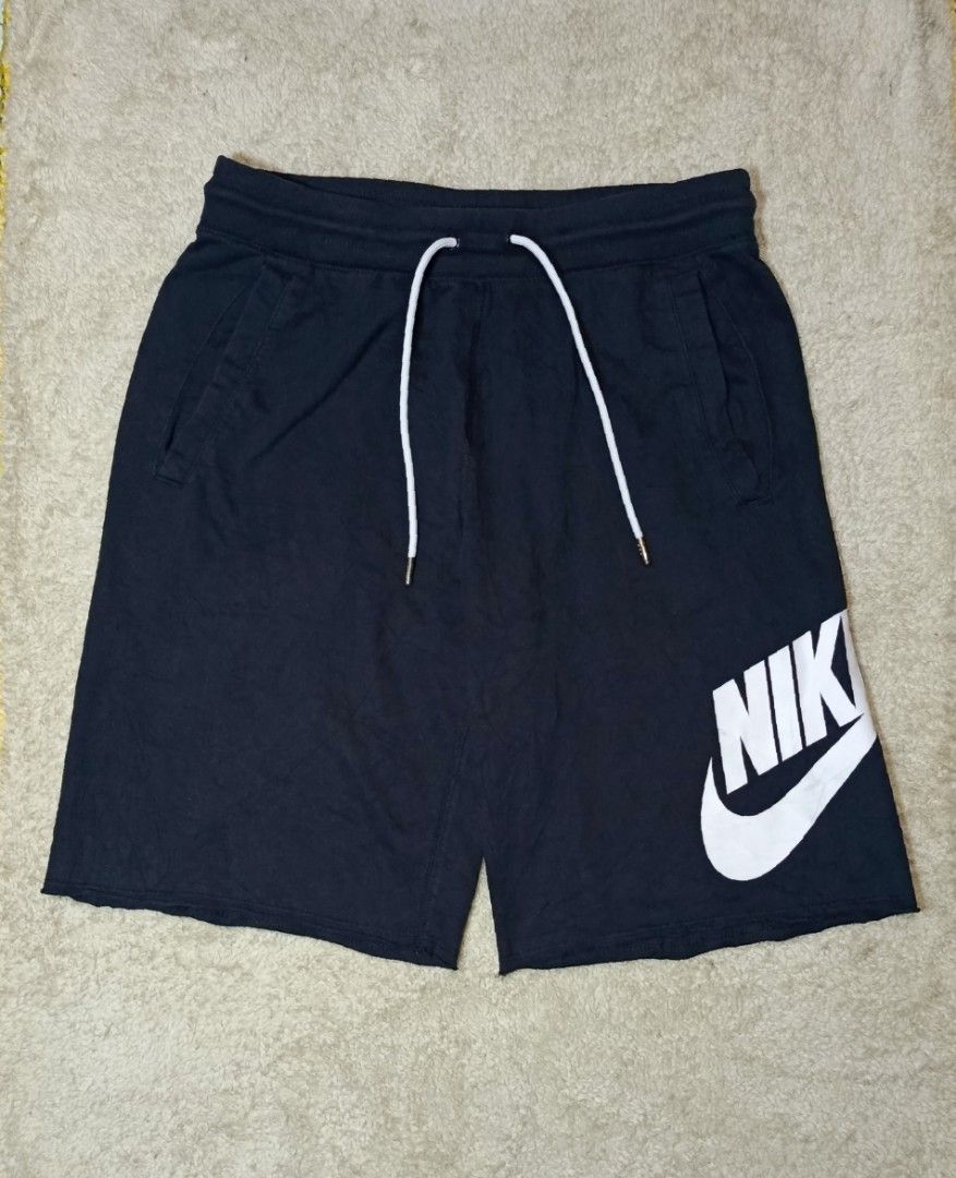 Ni ke Alumni (Category: Shorts) located in Andop. Submitted by loots.ni.ken (Listing ID 1467706893, Image 2). Description: Ni ke Alumni 🔥 Waist line: 30-34 Length: 19 Good as new Color rate: 10 No issue DM 📥.