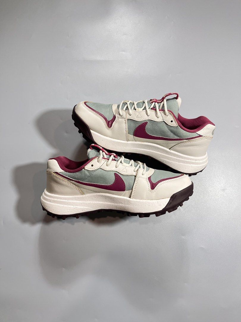NIKE ACG LOWCATE (Category: Sneakers) located in Pagadian. Submitted by criss_johnn (Listing ID 1467612845, Image 3). Description: NIKE ACG LOWCATE 6 us 38.5 eur 24 cm Excellent to as new Thrifted pair Authentic No issue -Perfect for your outdoor activities✨ ₱1800shipped✈️ (NEGO BASTA SURE BUYER).