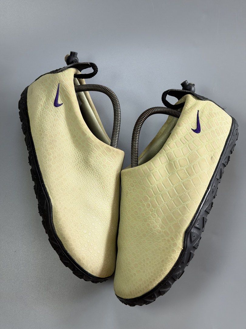 Nike Acg Moc Premium (Category: Sneakers) located in Manila. Submitted by thriftfinds_dvo (Listing ID 1467761343, Image 3). Description: Nike ACG Moc Premium Croc Cacao Wow Excellent condition Size us 8 euro 41 Price:2,500 Loc:davao city.