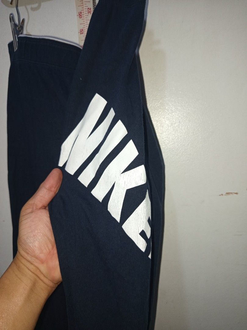 NIKE Active Pants (Category: Activewear) located in Manila. Submitted by thriftspotting (Listing ID 1467794092, Image 2). Description: .